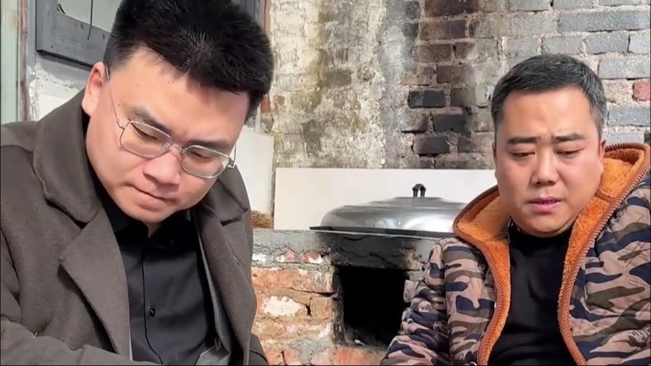 丢失20年的儿子找来，疯妈奇迹般的苏醒了！！这20年里，疯的人一根白发没有！而照顾疯子的人却……#正能量#孝顺#人性#情感#记录真实生活