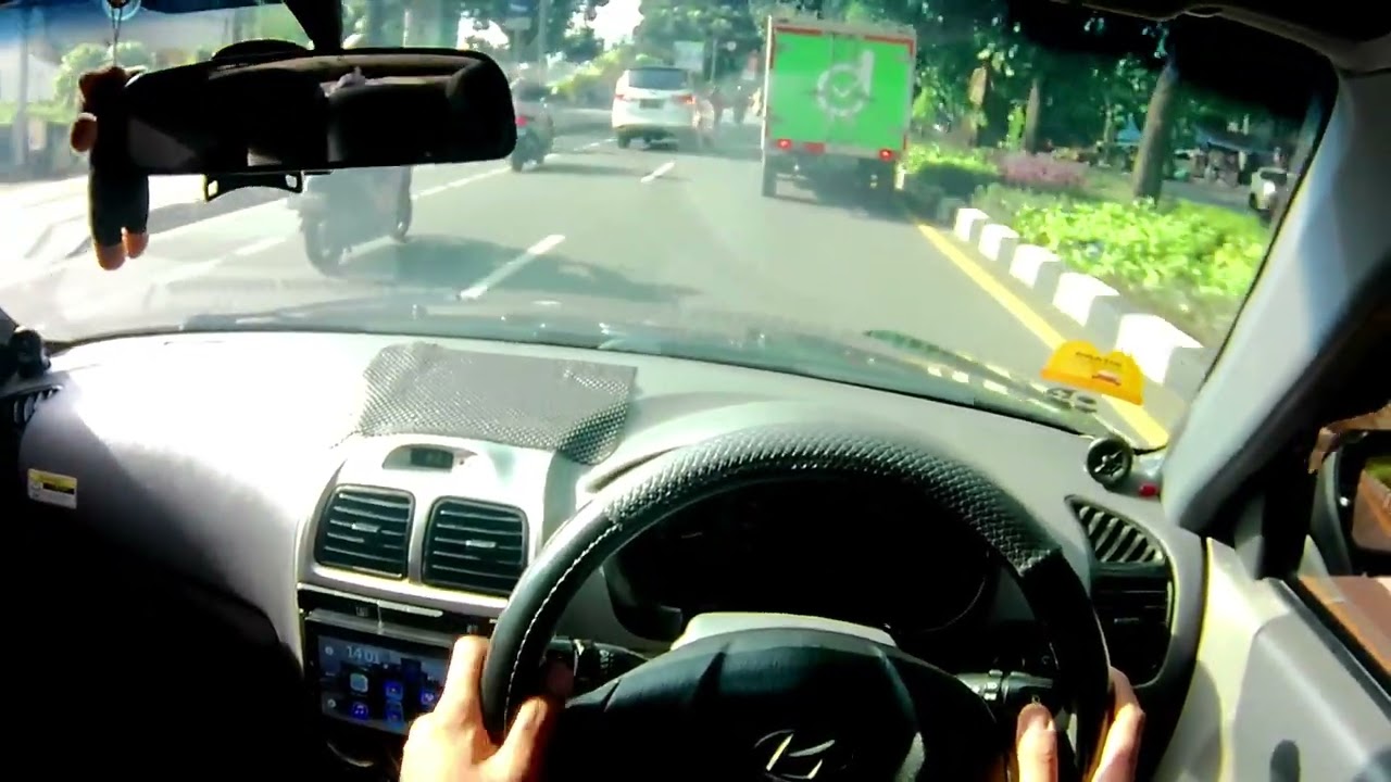 POV Hyundai Avega Perjalanan Dalam Kota