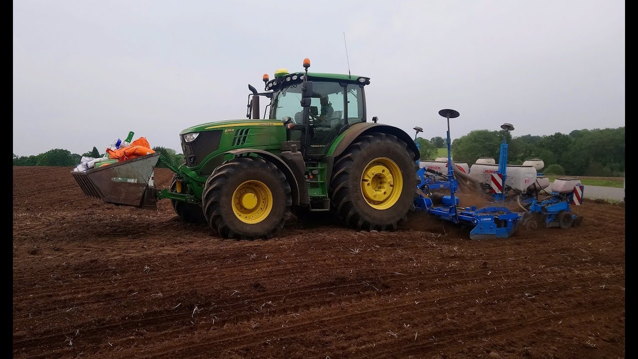 FD CUMA MORBIHAN - Semis de maïs en combiné 4,50 m et autoguidage John Deere CUMA Espérance mai 2019