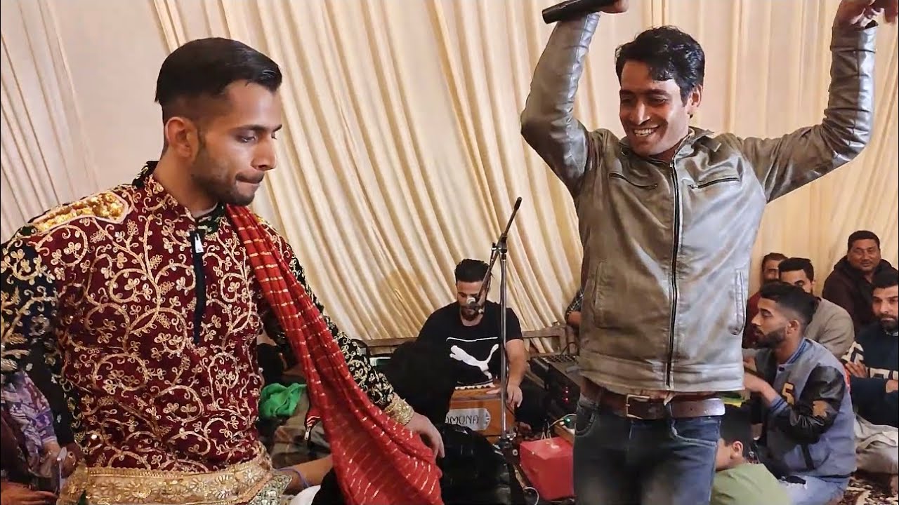 Full Dhamaaal|| Singer Moin Khan and his two dancers|| 8493901301