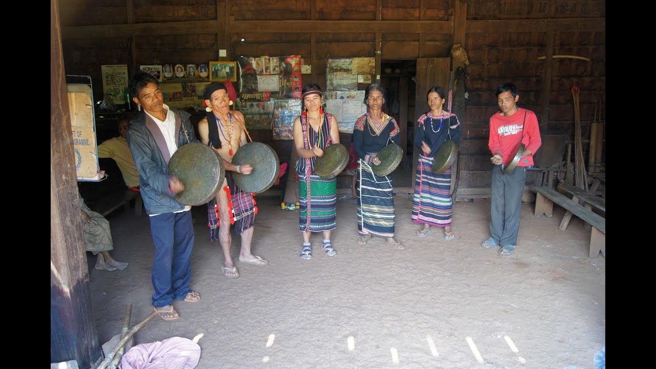 Six gong set — Bunong — Mondolkiri