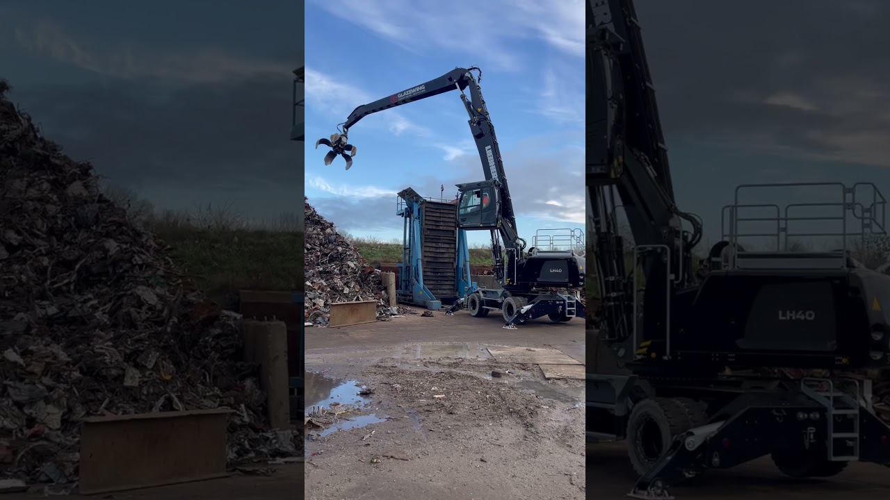 Liebherr LH40 material handler #shorts
