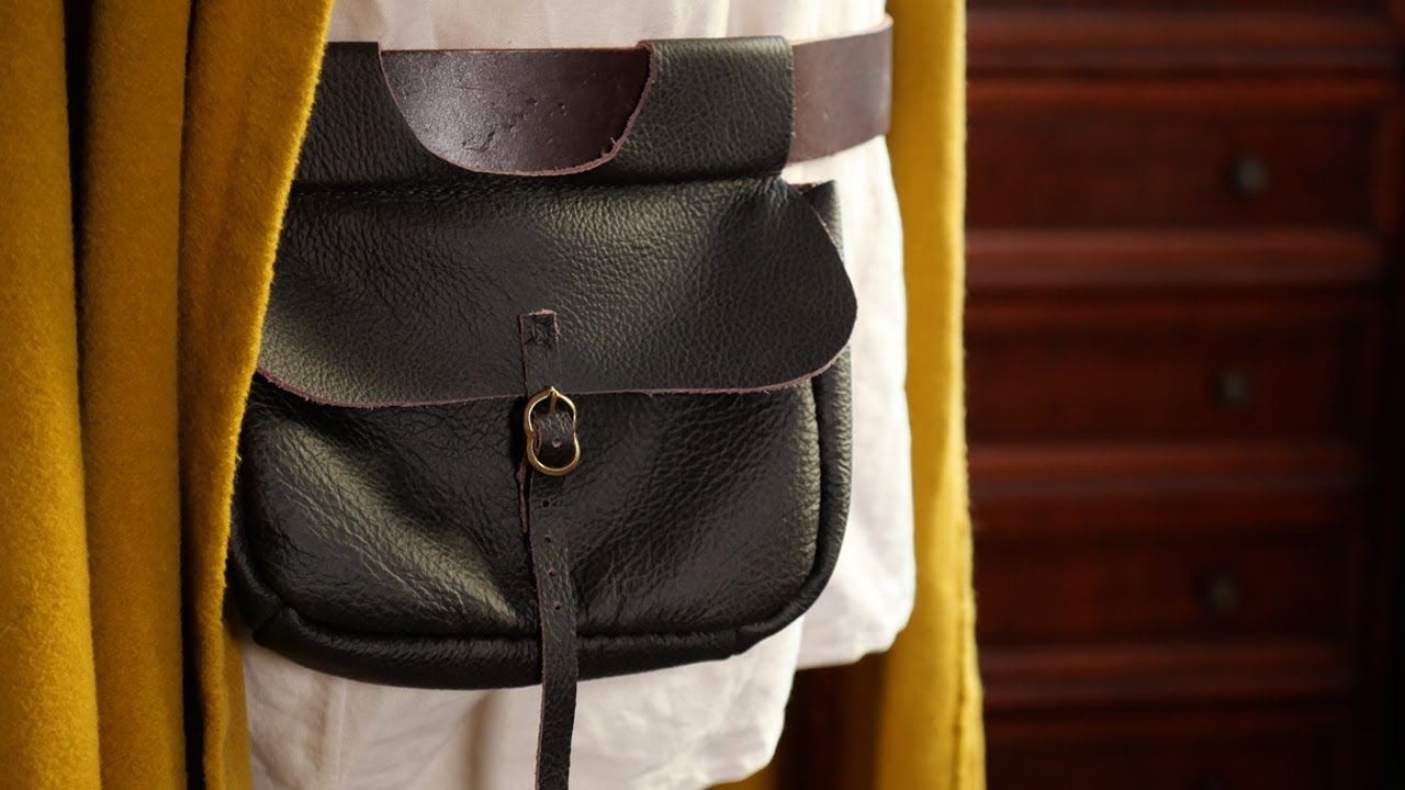 My First Attempt at Leather Work - A Medieval Kidney Bag