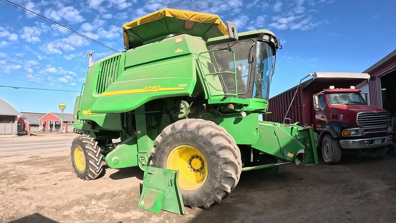Silo unloaders, Roller Mills and Combines