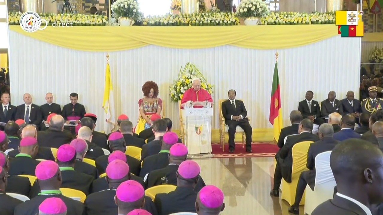 Rencontre du Pape avec les autorit&eacute;s, la soci&eacute;t&eacute; civile et le corps diplomatique #PapeauCameroun