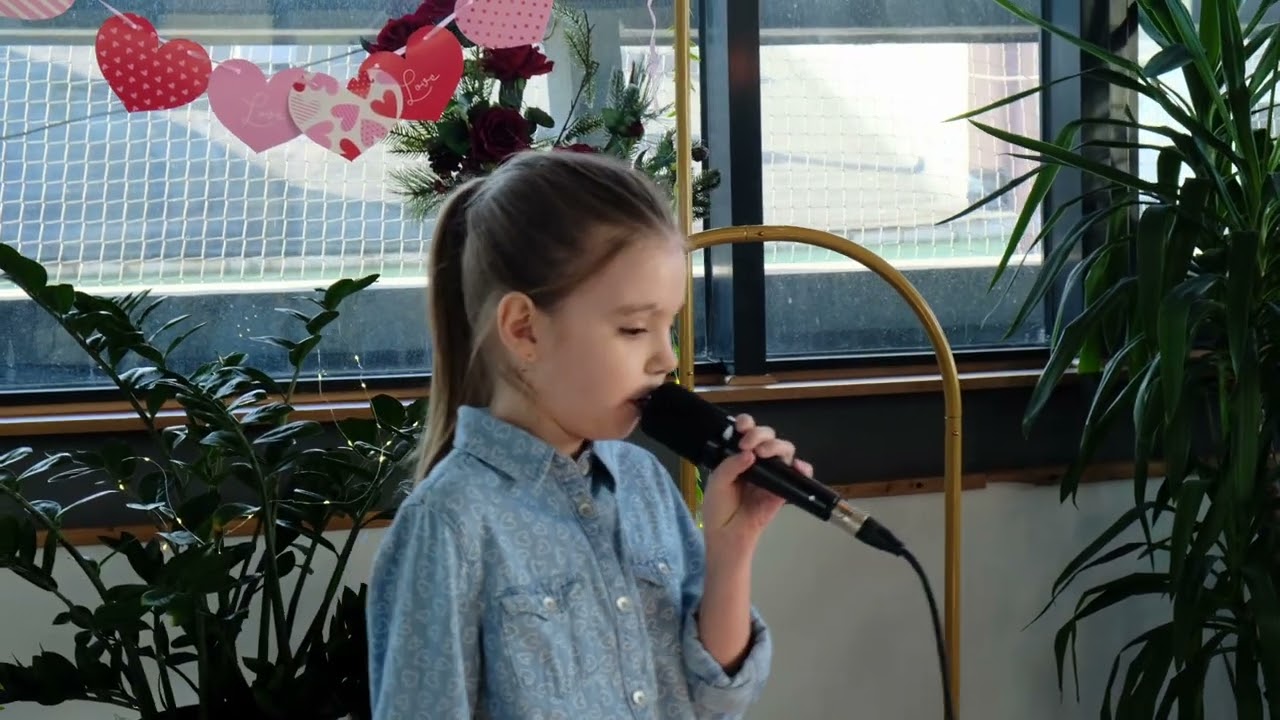 Julia Walkowicz - Wszystko mi mówi, że mnie ktoś pokochał (Sanah)