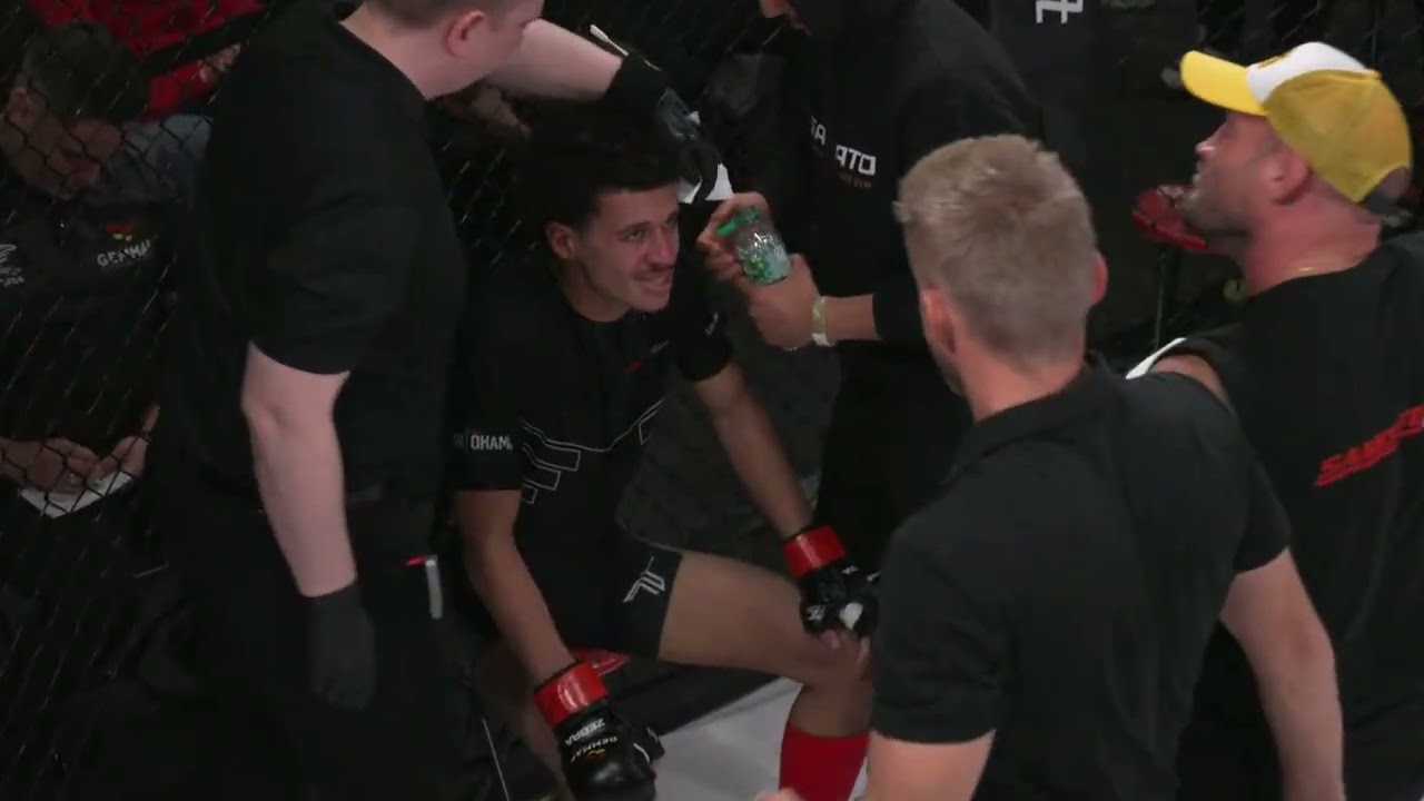DM25 | Flyweight | Finale | Okeke vs. Kunduz