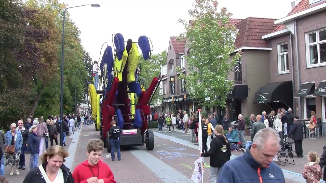 71e Bloemencorso Valkenswaard 21.09.2025 Deel 01/03