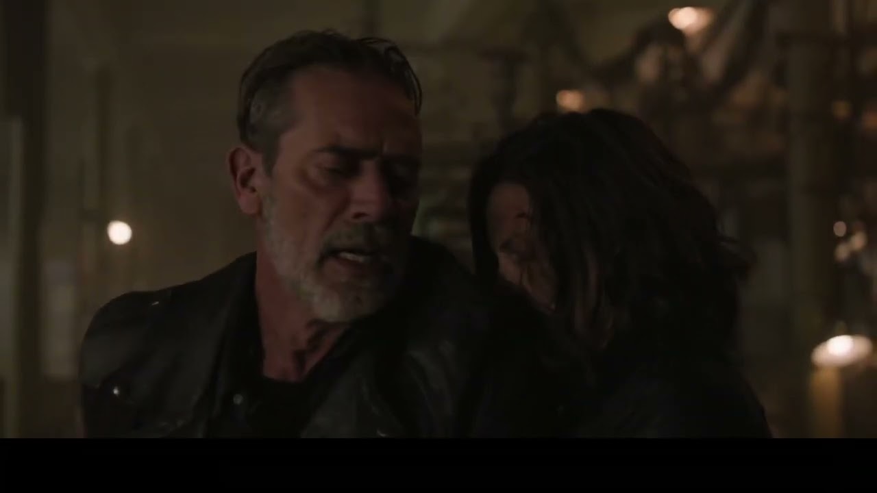 The Walking Dead: Dead City 2x8 - Maggie stabs Negan in the back and takes Lucille