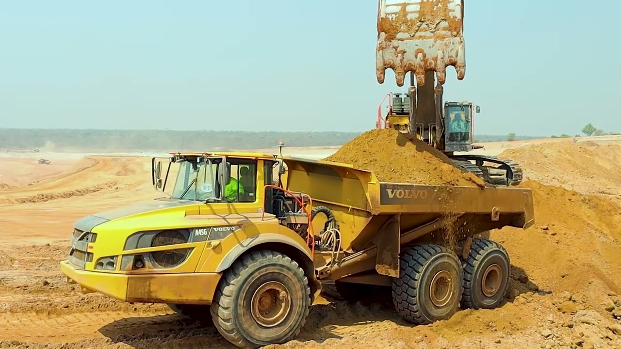 Volvo CE & Auto Maquinaria - Mina da Catoca, Angola