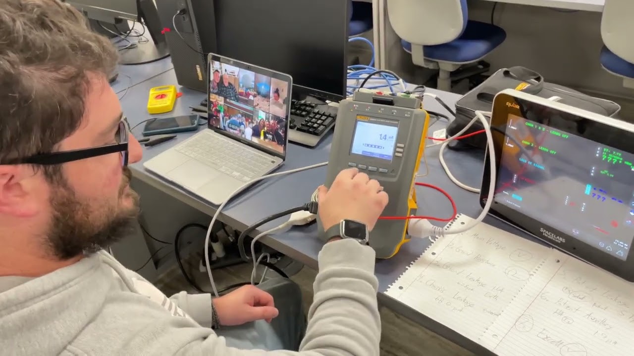 Fluke ESA612 testing patient monitor