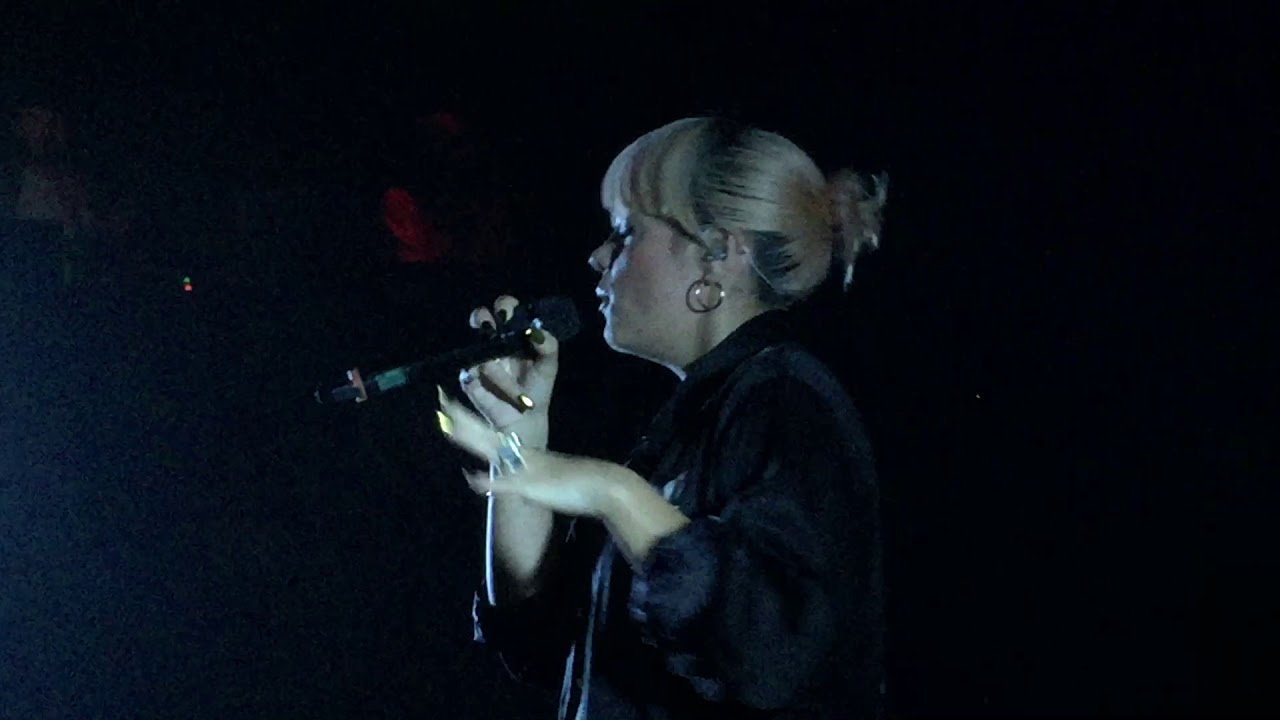 lily allen / come on then (live in Amsterdam)