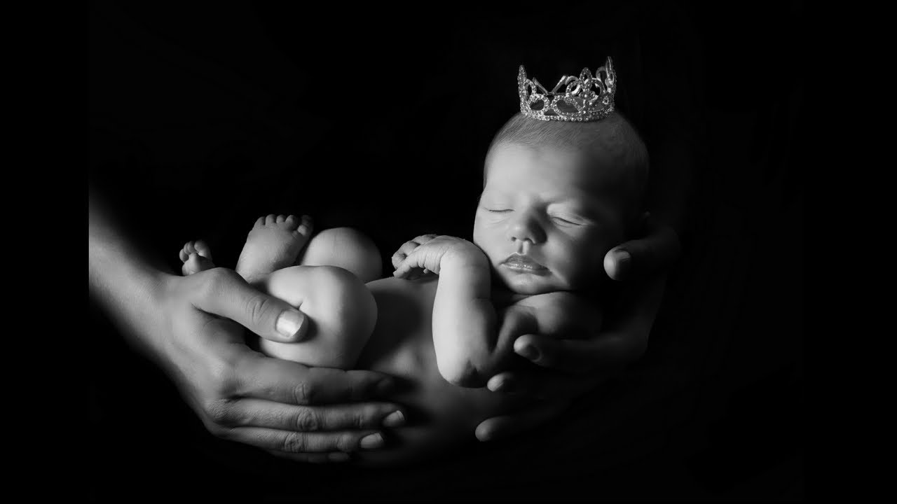 NEWBORN BABY PHOTOSHOOT IN STUDIO newborn photography by Svitlana Vronska