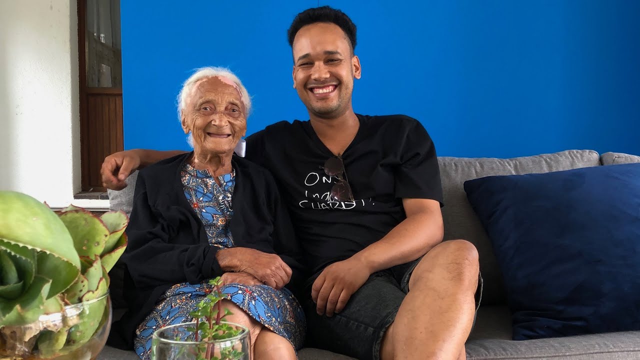 Ouma Lilly goes to Toyota US Woordfees