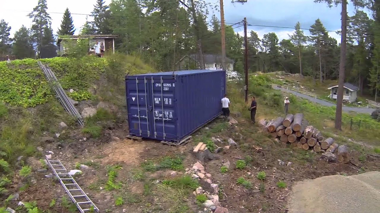 KS Kran lyfter en Container