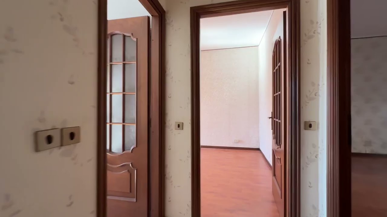 VENDESI TRILOCALE IN CENTRO A VOGHERA