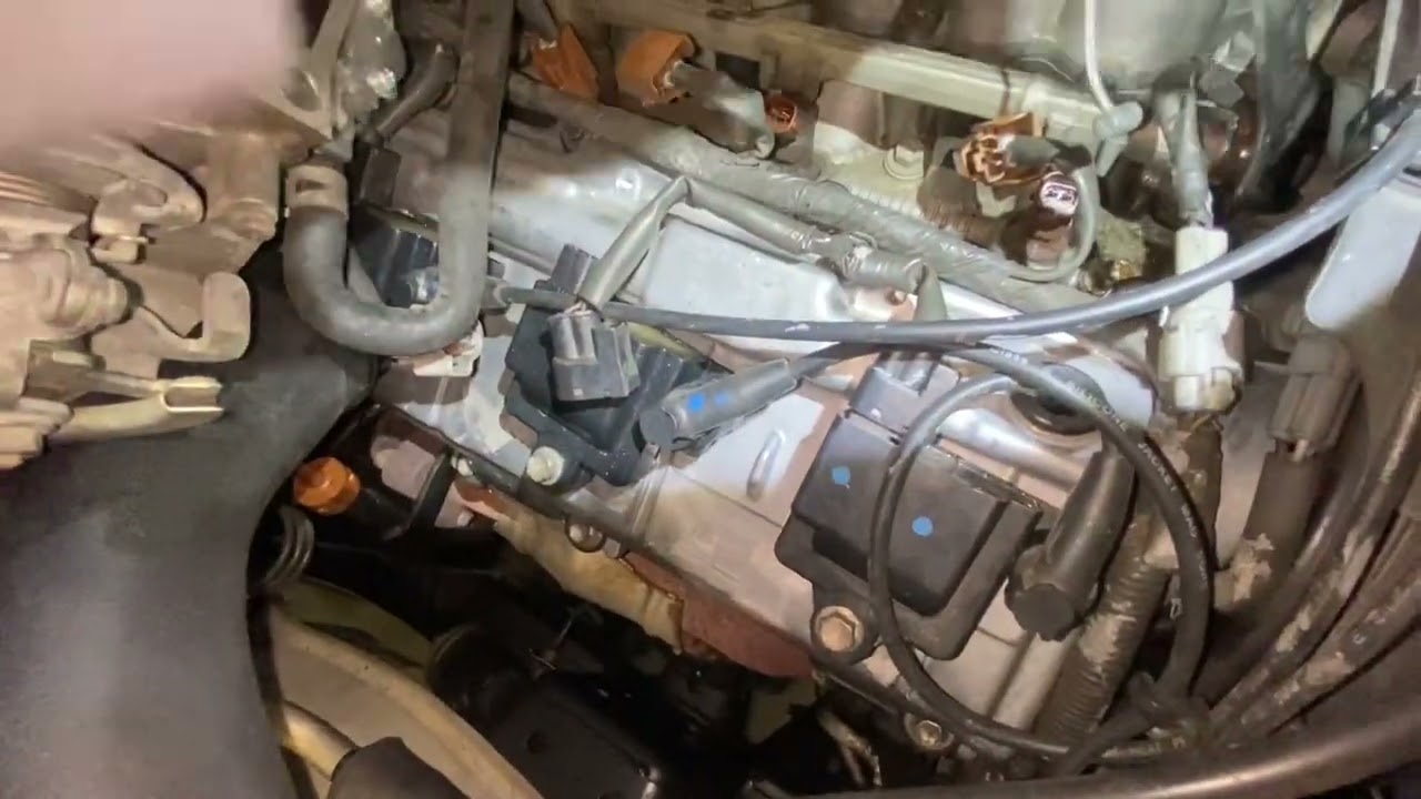 372.- 1999 TOYOTA TACOMA  HOW TO REPLACE FUEL INJECTOR CYLINDER No. 1 DIY