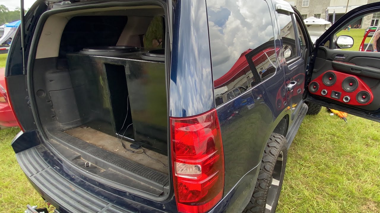 2 18S IN THIS TAHOE TEARING UP PANELS!