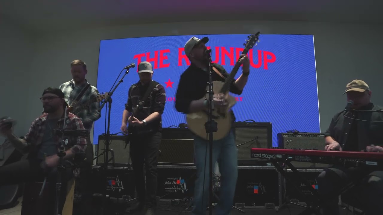 Wood Burnt Red - Bartender @ Country 2 Country 2025 - 4K-S