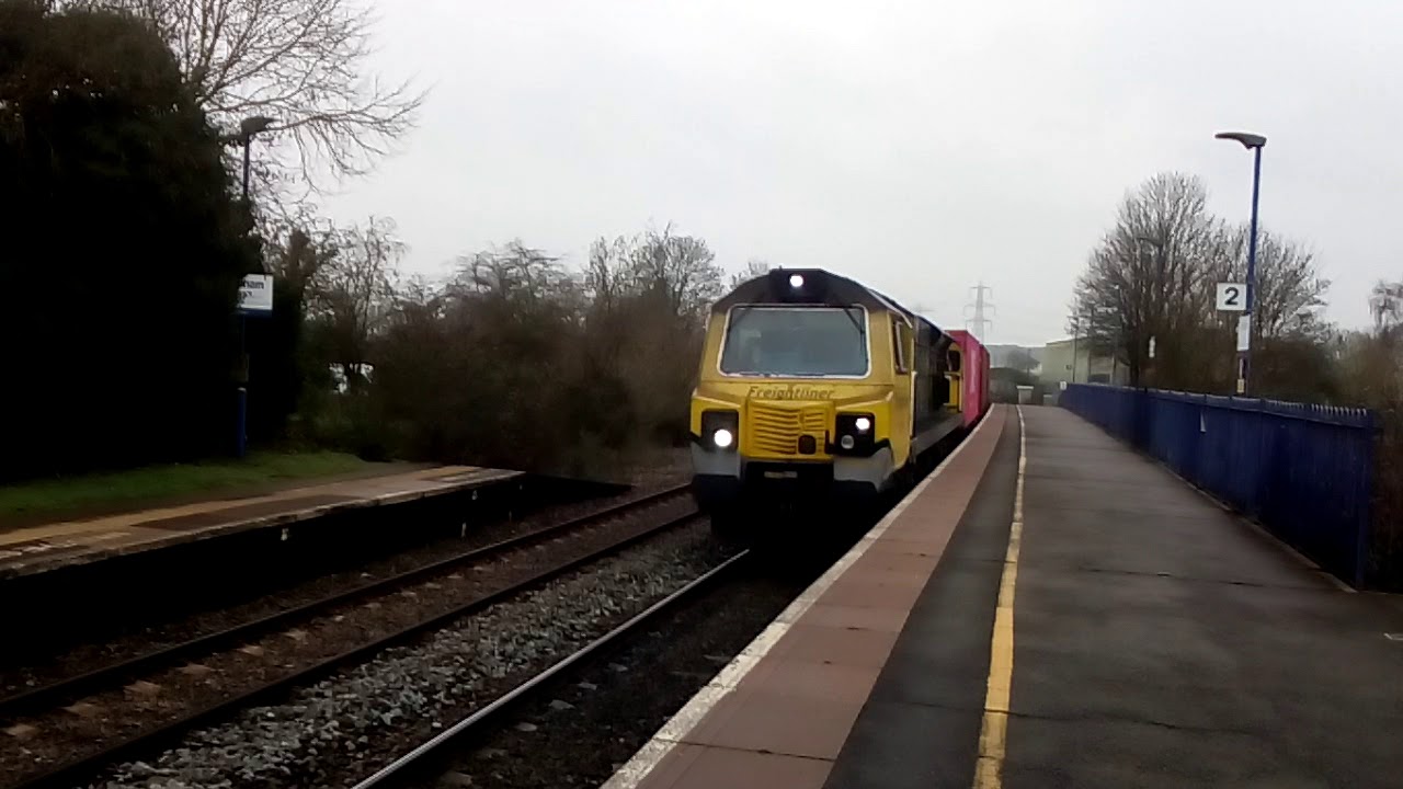 Trains at Culham P1, GWML (24/11/18)