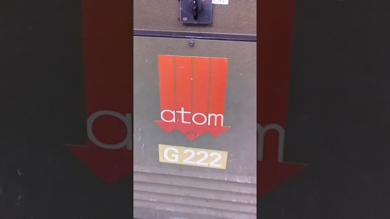 HYDRAULIC OIL CHANGE TO ATOM G222 CLICKER DIE CUTTING PRESS (20 TON)
