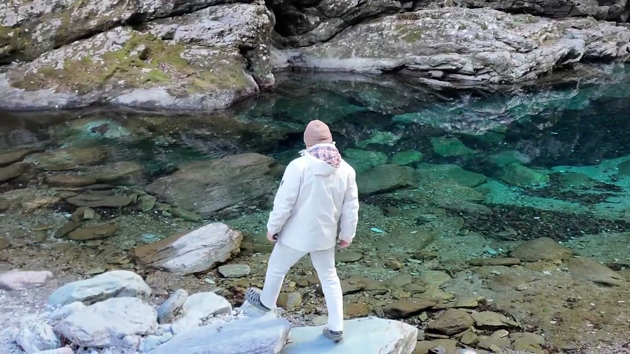 高知県　仁淀ブルー　水晶淵　安居渓谷