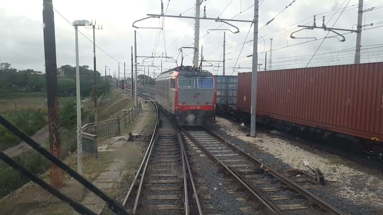 Manovra a Pomezia del TCS 57002 Pomezia-Gallarate e del TEC 43002 Pomezia-Chiasso