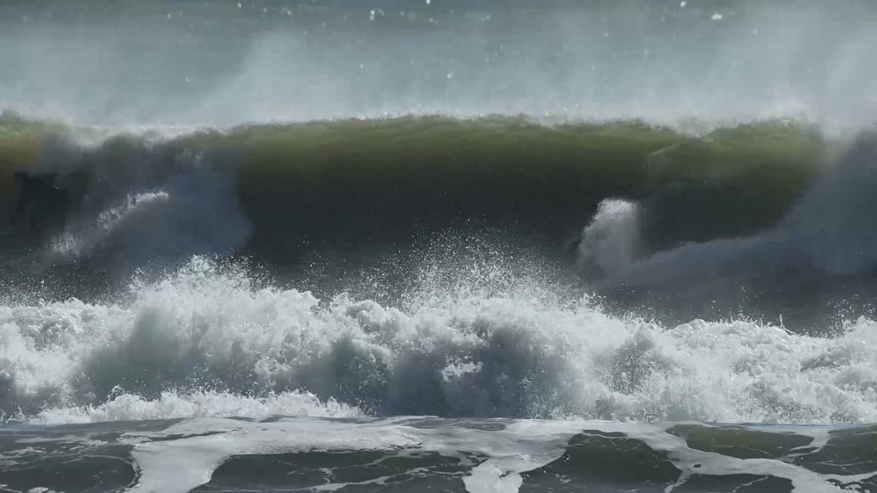 Taranaki surf pumping