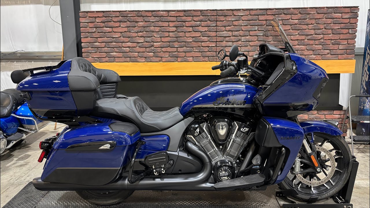 2024 Indian Pursuit Dark Horse Powerband Audio Springfield Blue