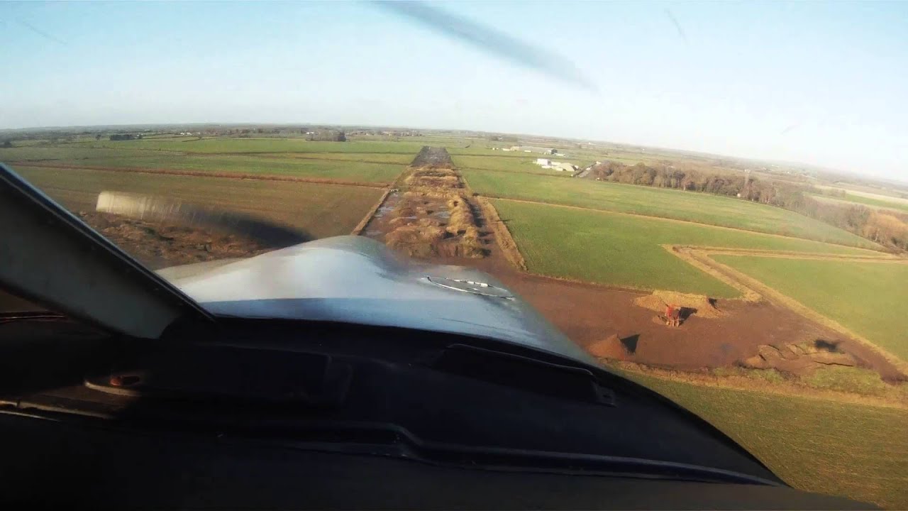 Short Field Landing in Wickenby [England] | Piper PA28-181 Archer II