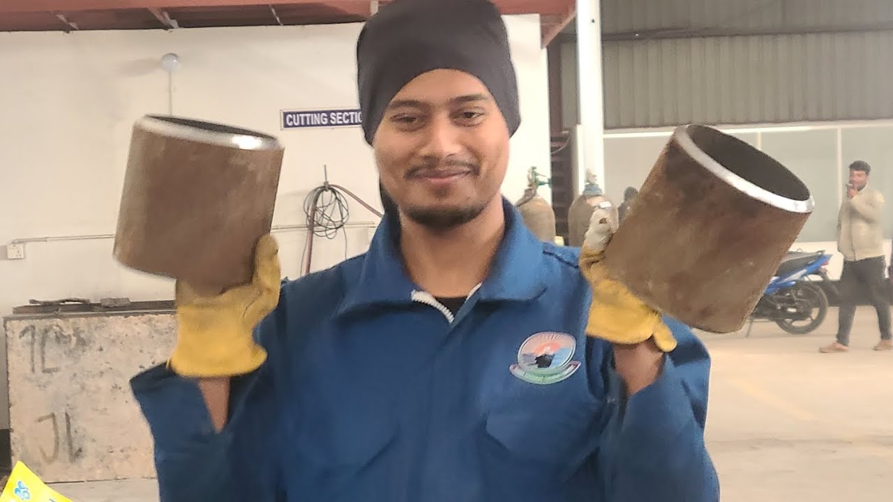 নোয়াখালী থেকে আসা 