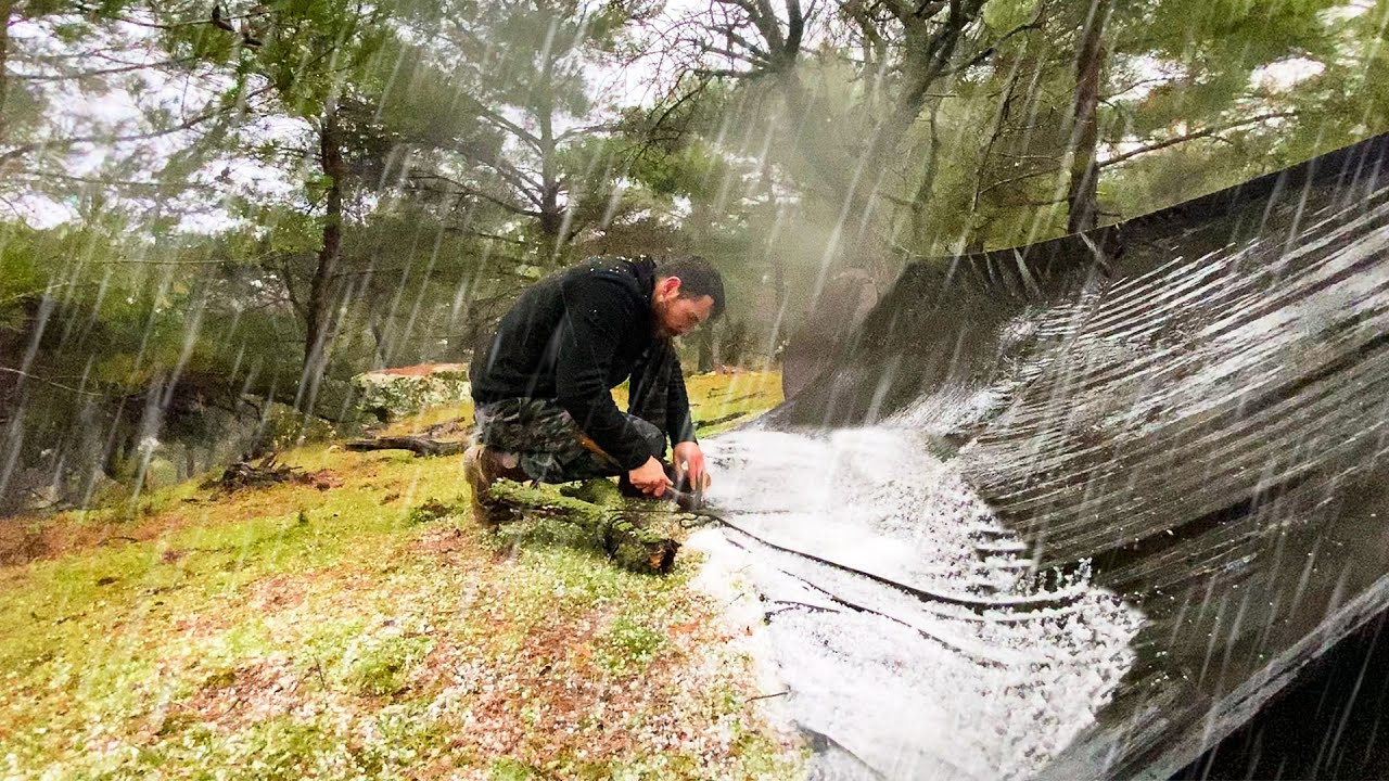 Кемпинг во время сильного града, ливня и грозы ⛈️⚡ • Отдых с собакой во время сильного дождя