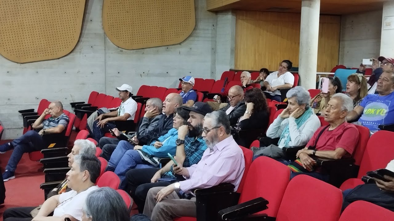 Las mujeres a mí no me quieren - Voces del Paraninfo
