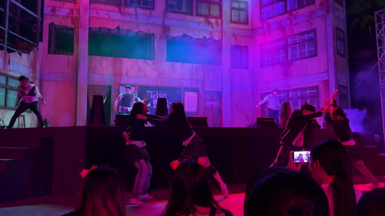 에버랜드 지금 우리학교는 LIVE #블러드시티#지금우리학교는#지우학#에버랜드공연#할로윈#everland#netflix#라이브공연#실시간
