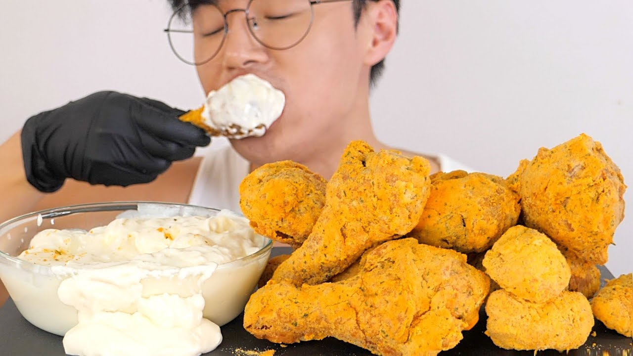 BHC 뿌링클 닭다리 치킨 + 뿌링치즈볼 + 뿌링클소스 듬뿍  먹방 - Korean Sweet Chicken ASMR MUKBANG