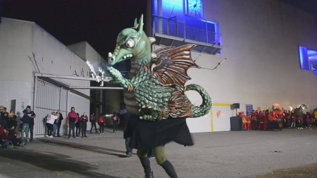 La Dragoneta, la nova bèstia de foc de Les Roquetes