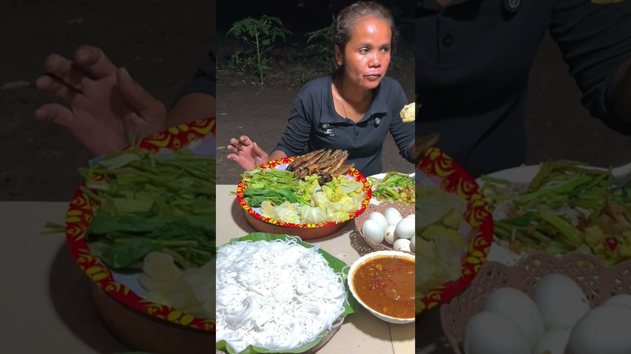 នំបញ្ចុកទឹកប្រហុក
