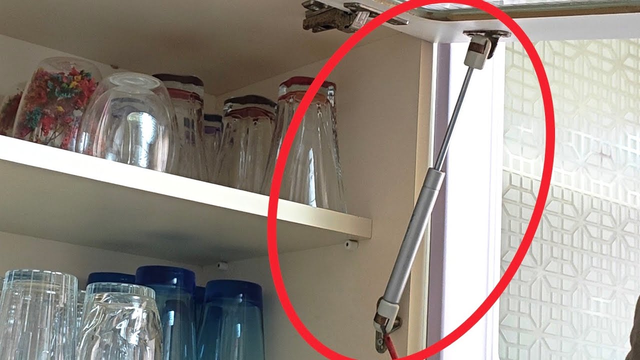 Mutfak dolabı kapağının pistonunu değiştirmek