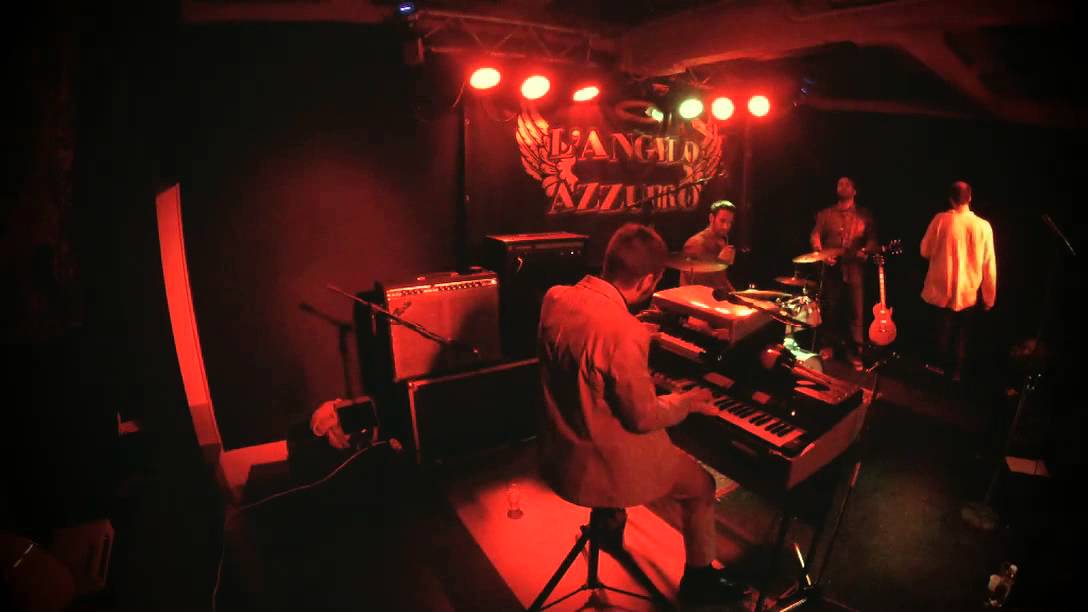 Intro When the music's Over live @ L'Angelo Azzurro Club - Genova (IT)