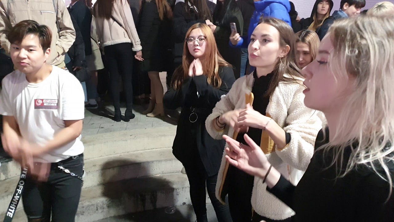 20191108. RED SPARK🤩. DEESEE🧡.  BUSKING ENDING SKETCH WITH JOPPING.