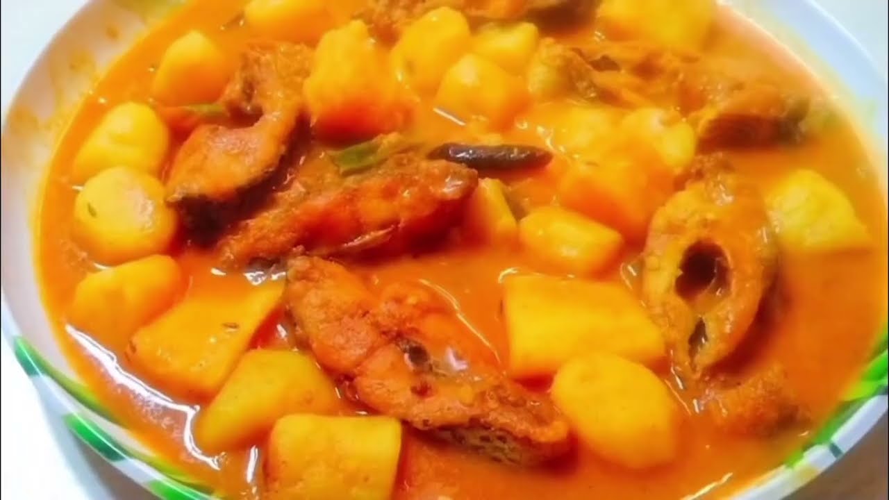 দারুন স্বাদের তেলাপিয়া মাছ দিয়ে মেটে আলু রেসিপি। Mati aalu with fish curry recipe।