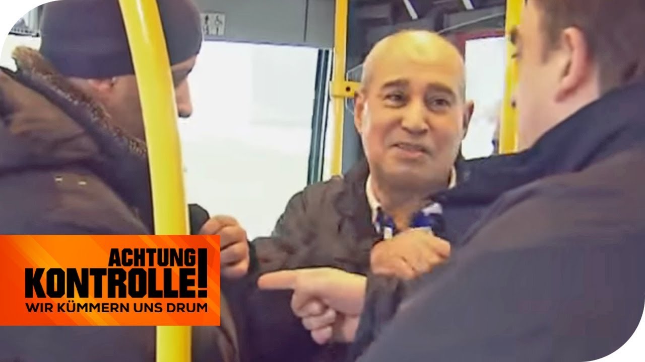 Schwarzfahrertrick mit Behindertenausweis: Kommen sie damit durch? | Achtung Kontrolle | kabel eins