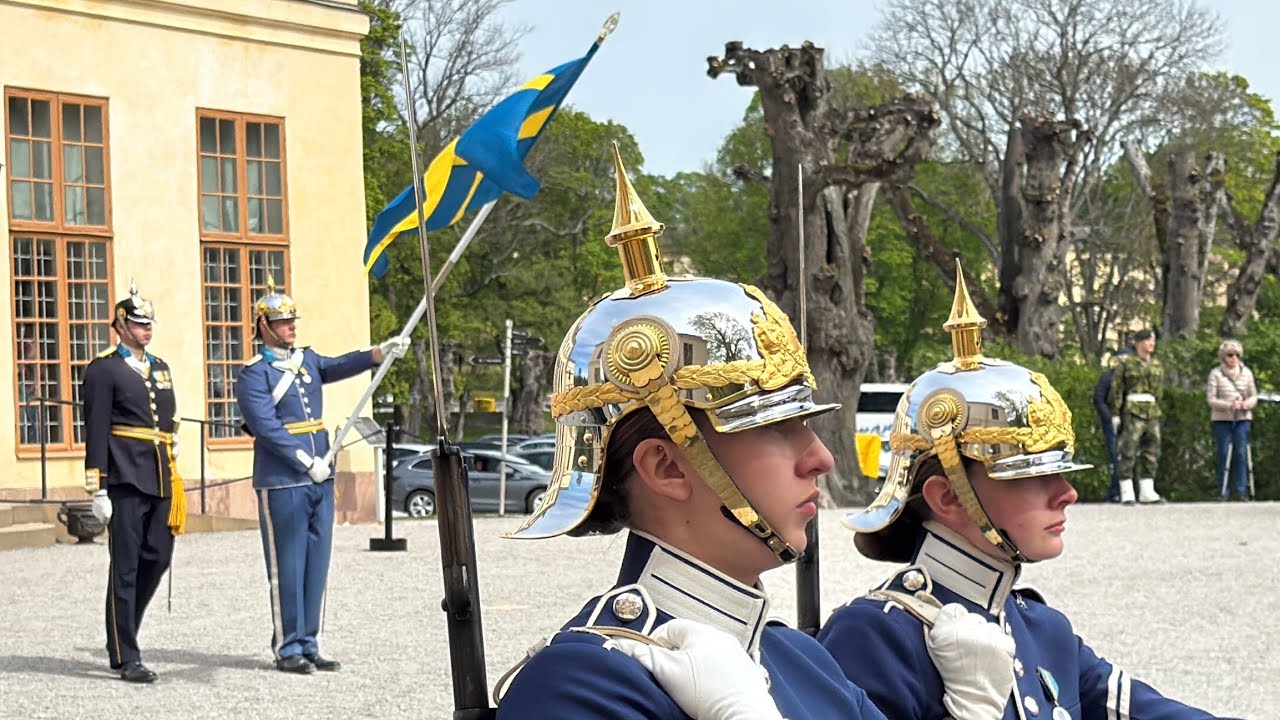 2025-05-18 Fredag Vaktavlösning. Livgardets Livskvadron-  Livgardet konungens eget kompani