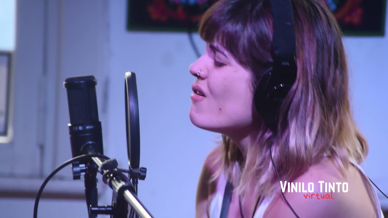 An Espil & Diego Szalko // Love is Love (Charly García) en vivo en Luzuriaga Club Social