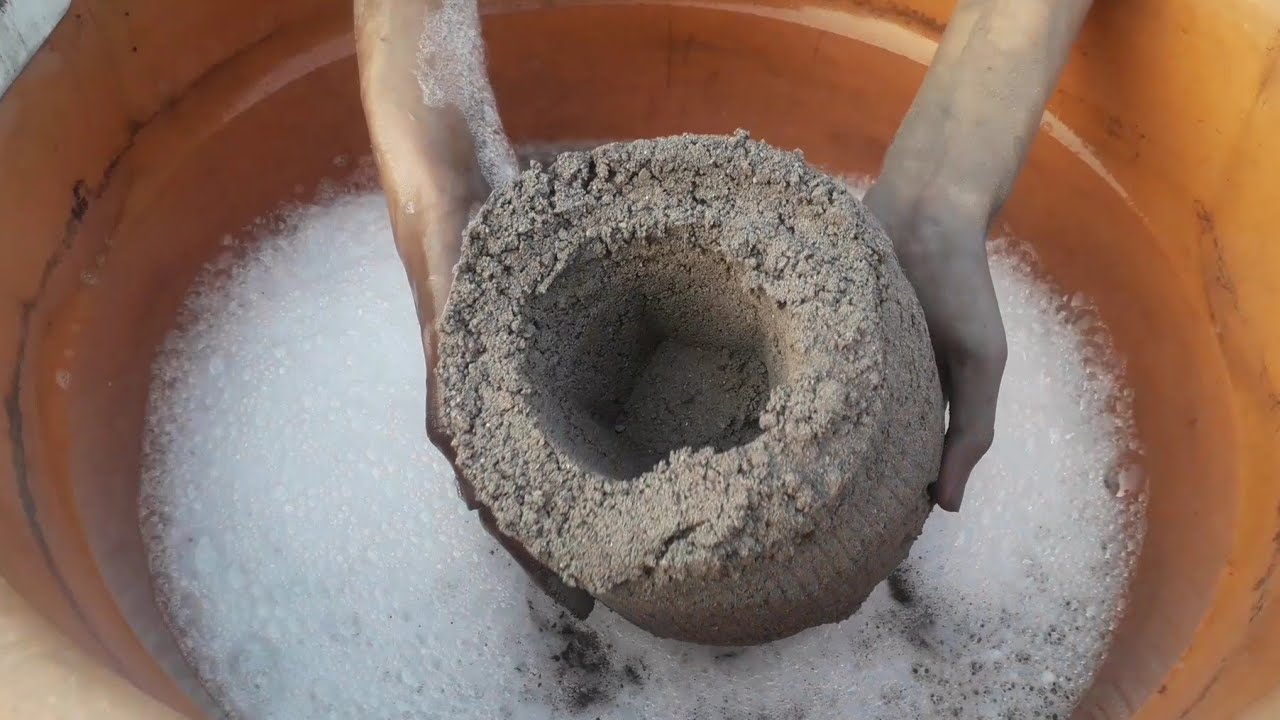 Newest video🖤hole bucket hand made crunchy sand crumbling in foamy water💦+ dry tub asmr crumbling 😴💯