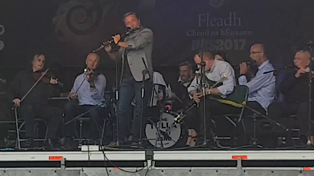 Michael flatley with Tulla céilí band