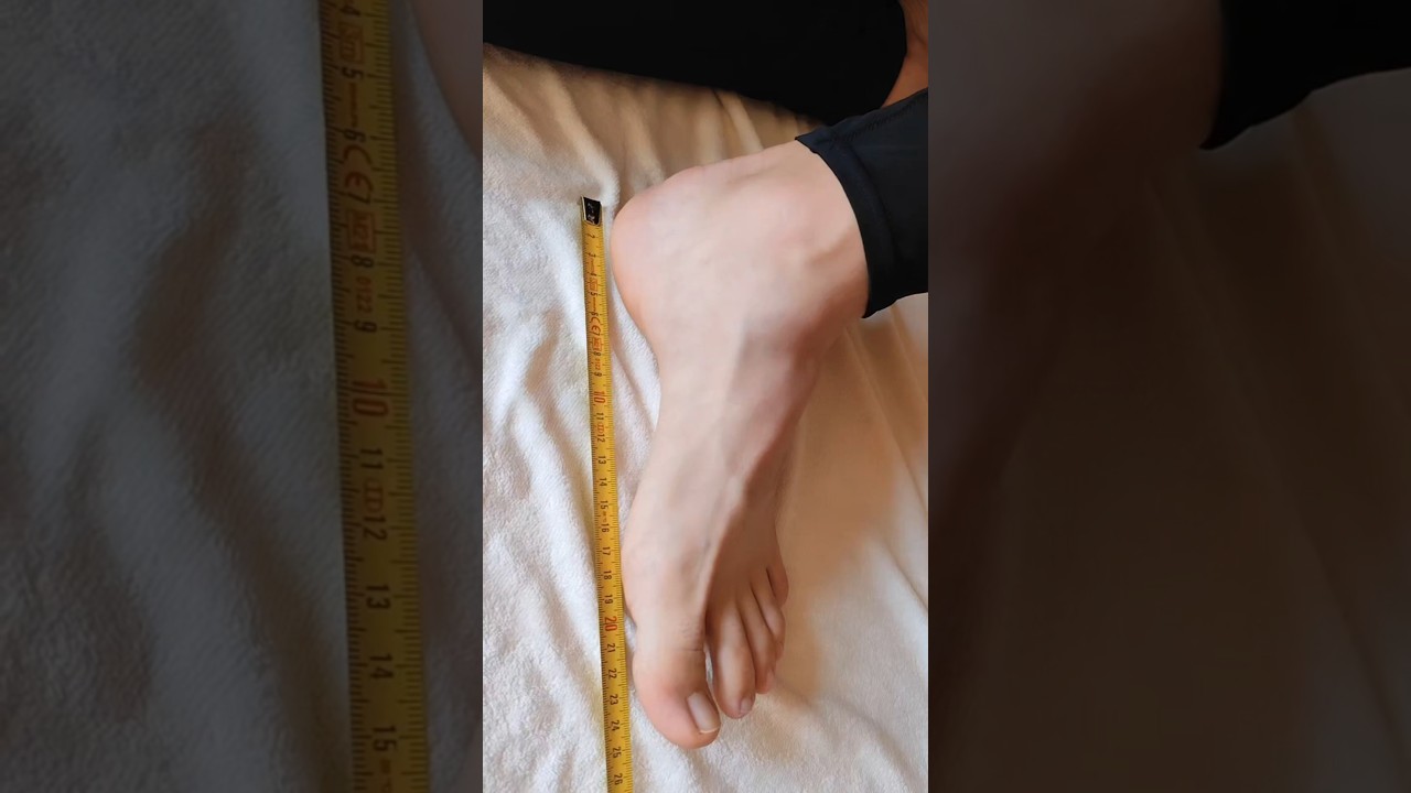 too big or too small for you? 🤣 #feet #feetshorts #longtoes #soles #toes #feetmeasuring #bigfeet