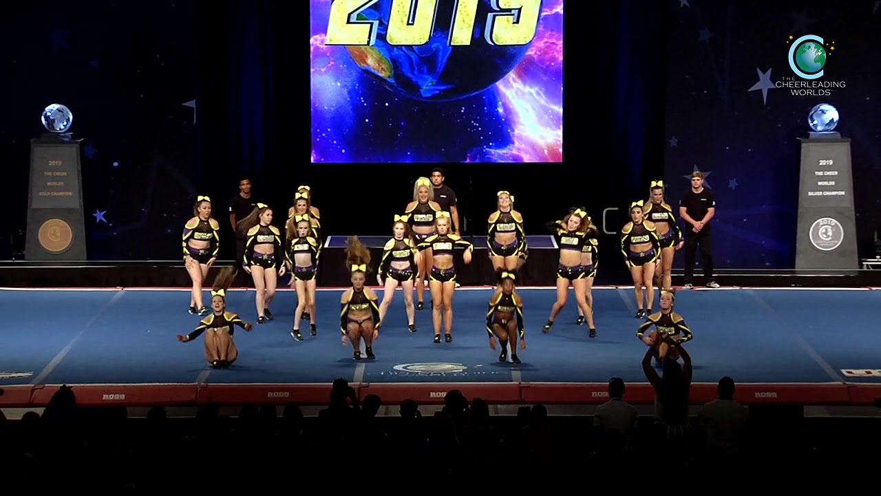 Casablanca Cheer - Cosmic 5 (England) [L5 International Open All Girl - Semis]