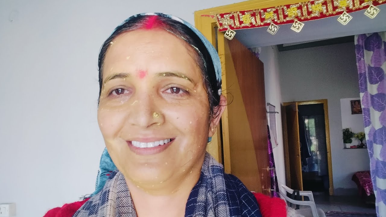 आज बताती हूं आपको फेशियल क्रीम ।। और साथ में खिलाते हैं मिठाई 🥰🥰