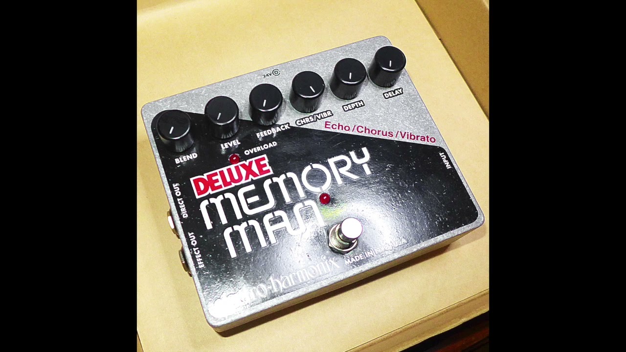 The EHX Deluxe Memory Man with 4 pcs of Panasonic MN3005 chips(Delay time 1100ms)